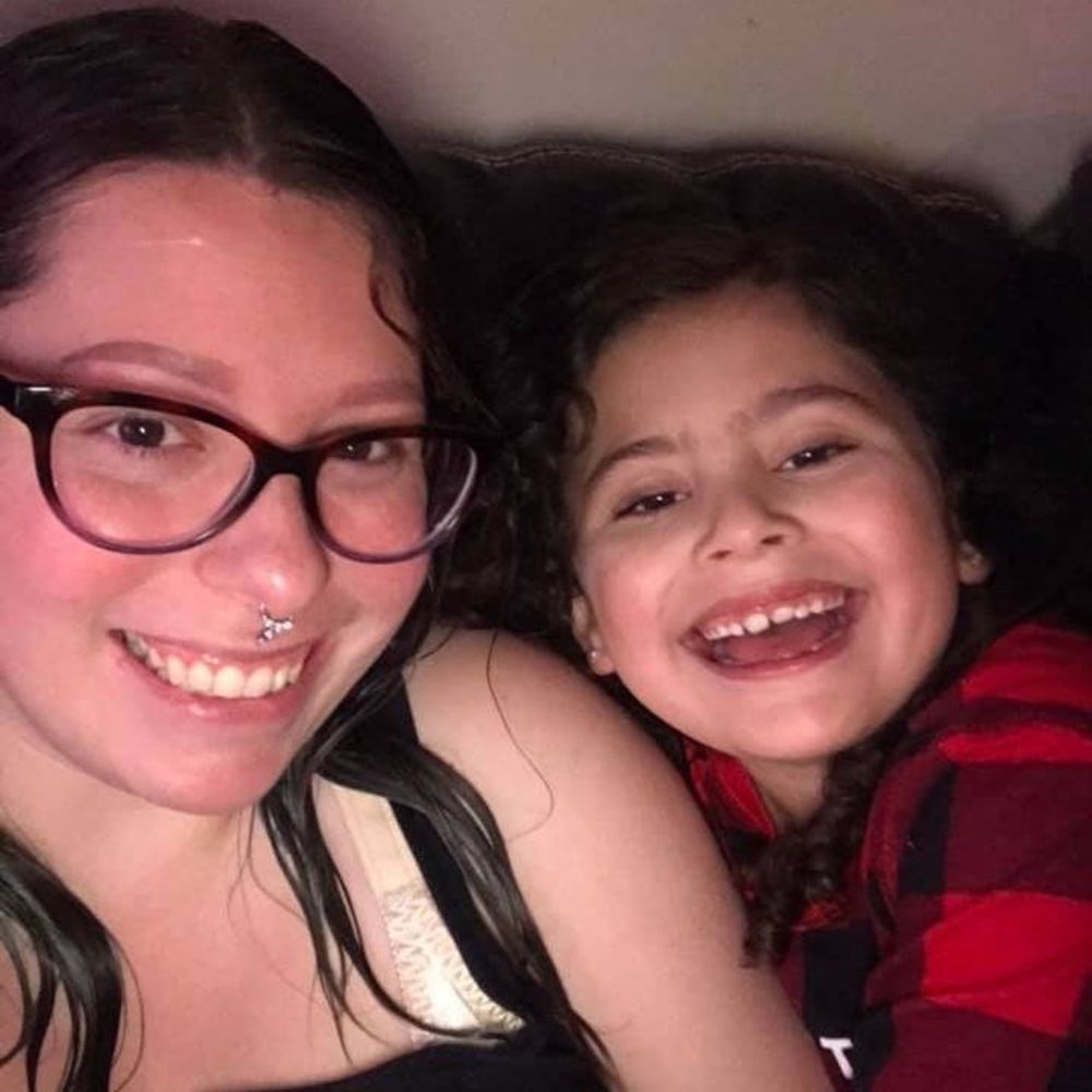 Meet your Posher, Lara